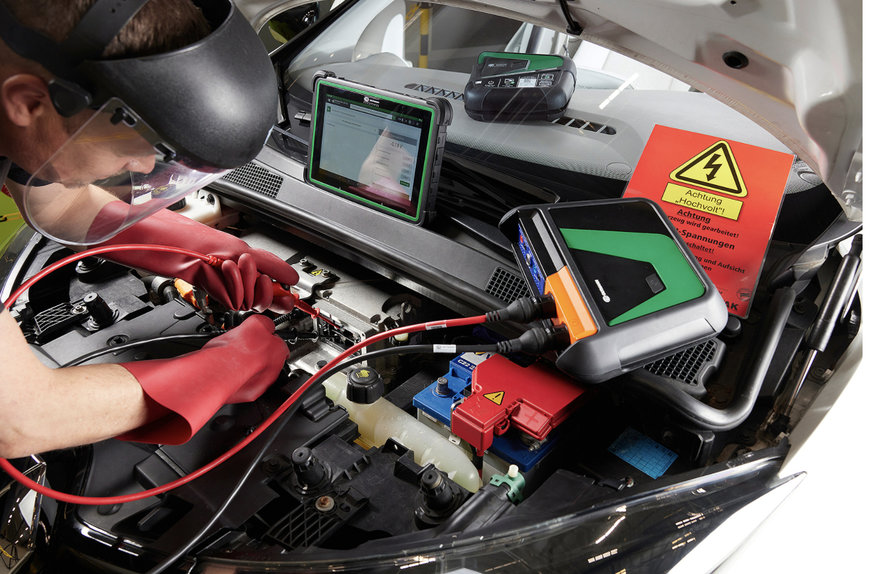 HIGH-VOLTAGE AND LOW-VOLTAGE MEASUREMENTS WITH THE MEGA MACS X DIAGNOSTIC DEVICE